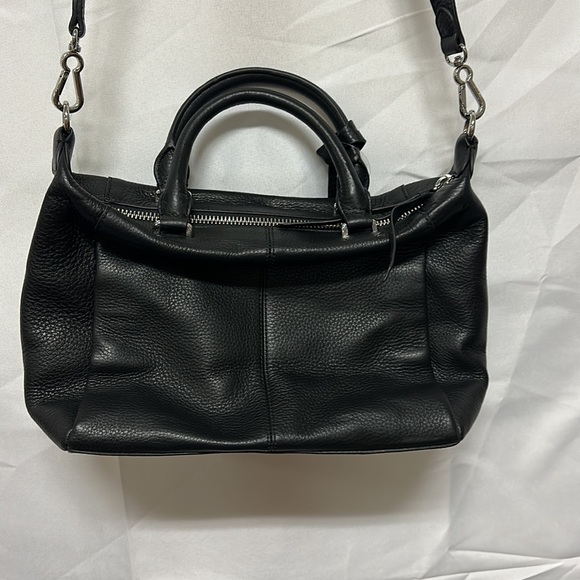 Vince Camuto purse - Picture 3 of 3